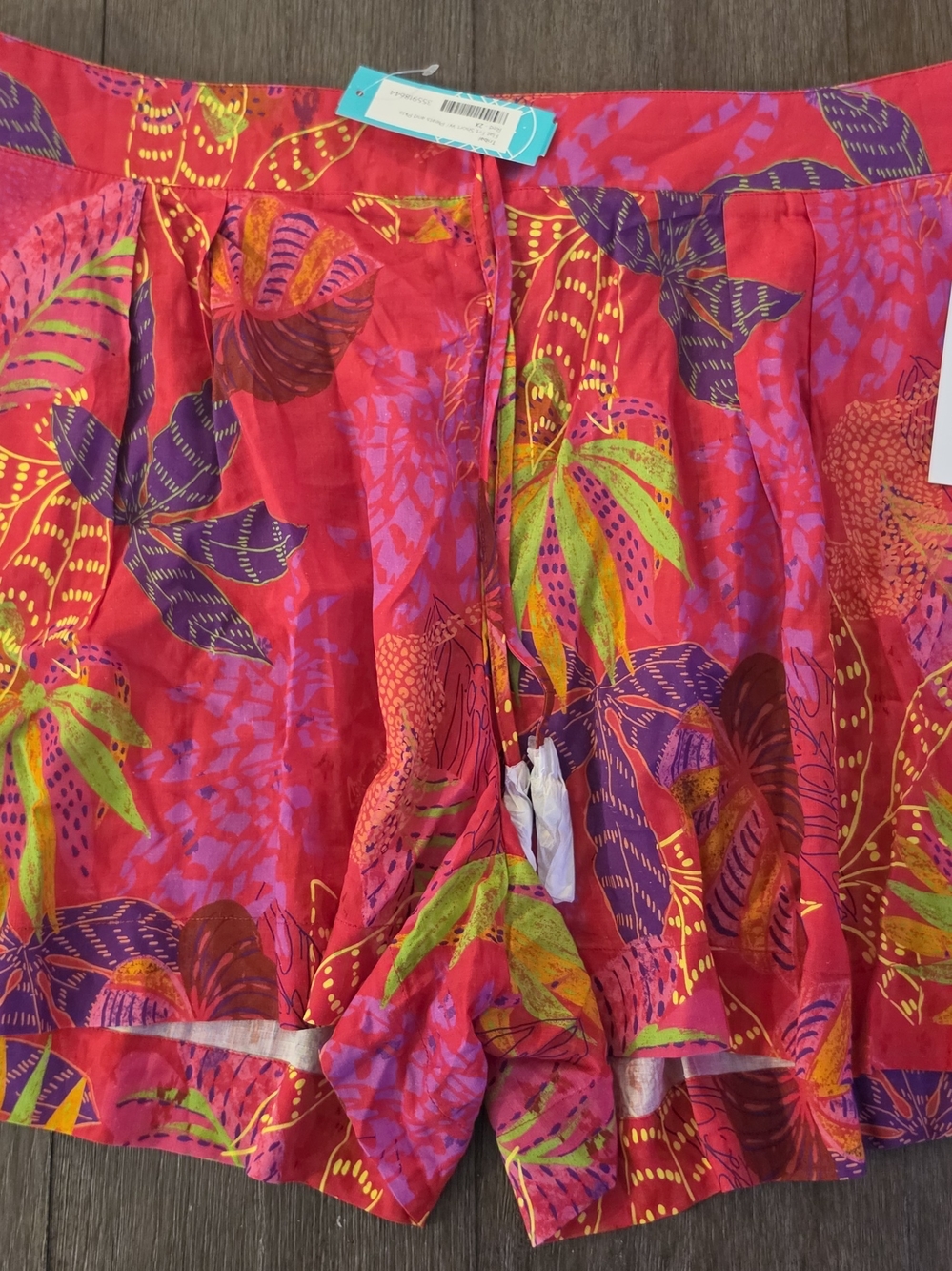 Tribal Tropic Vibe Pleated Women’s Red Tropical Print Shorts